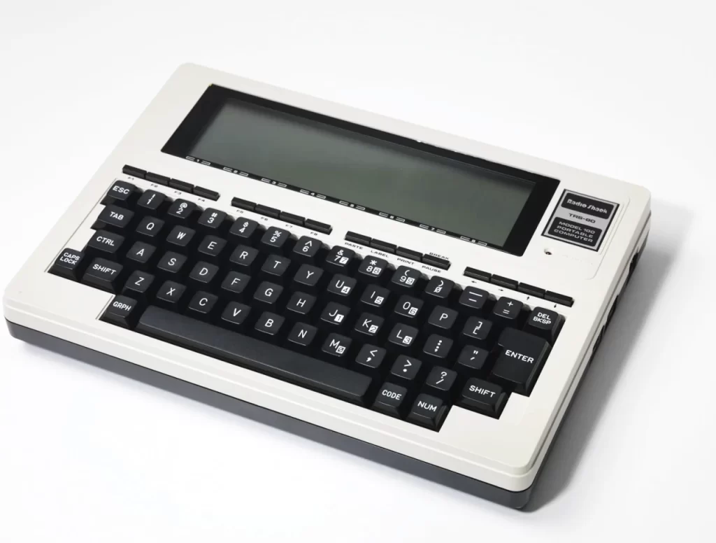 computadora portatil trs-80
